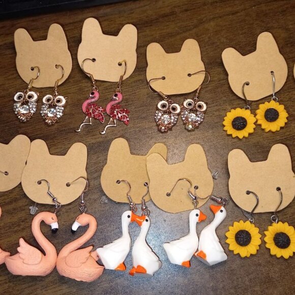 🦩🌸🦢✨ Charming Bird & Floral Earrings – $15/pair ✨🦉🌼 - Picture 1 of 4